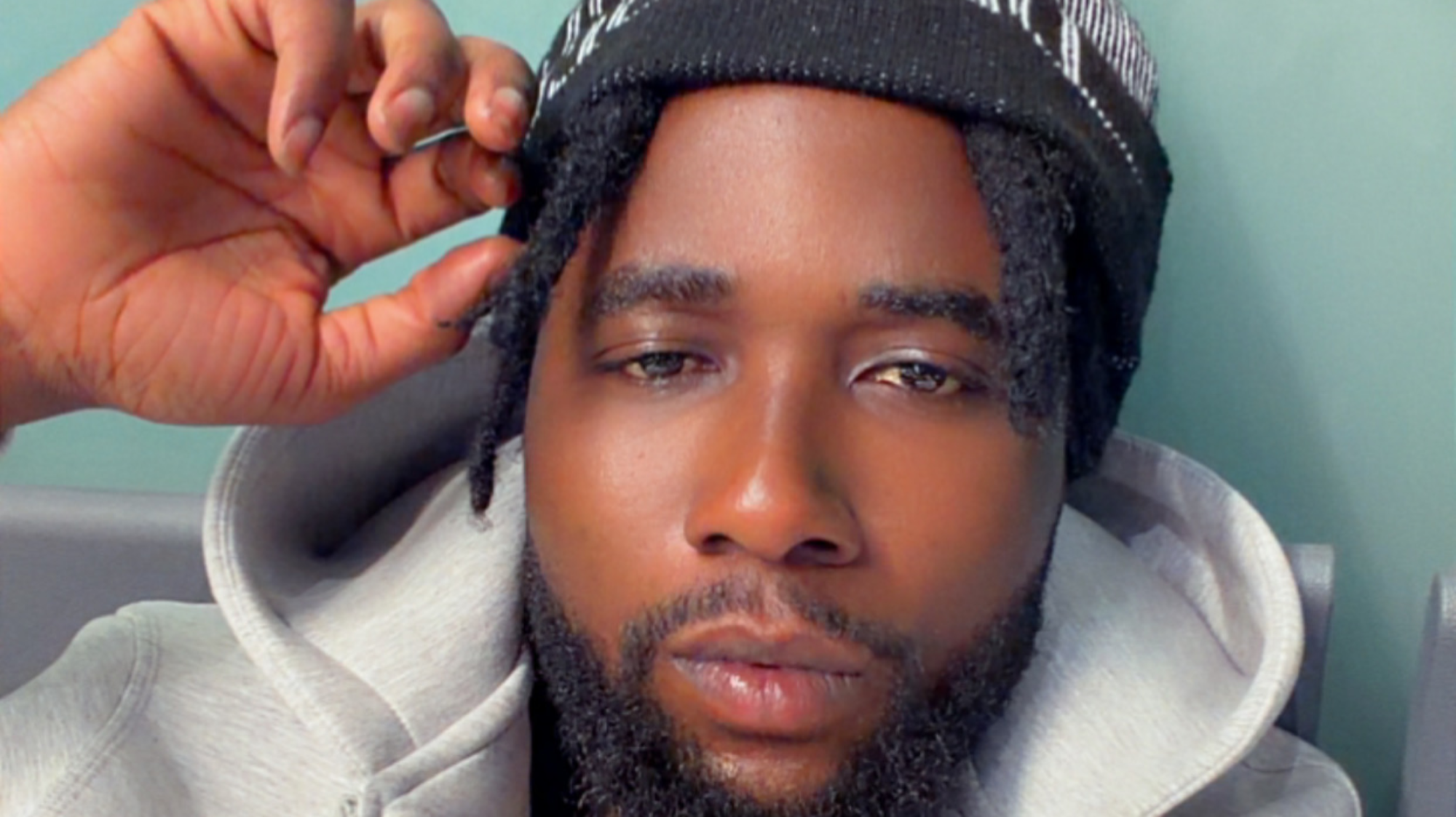 Pater Kush takes a romantic trip to Paris on “In Paris”